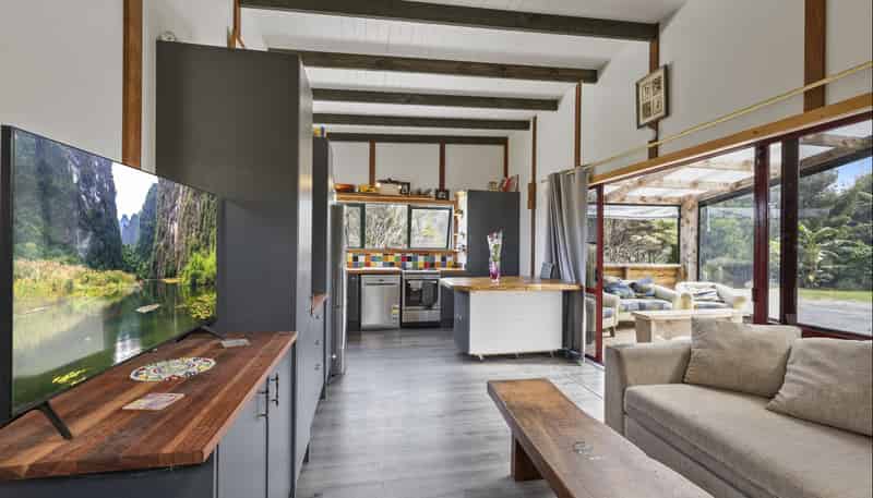 210 Wonderview Lane, Hakaru