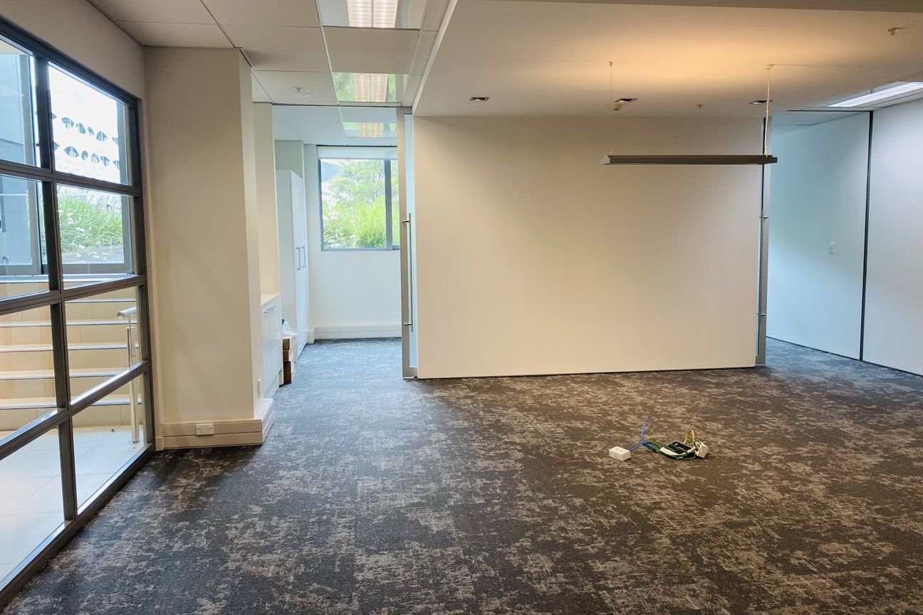 Modern, well presented Takapuna office - Flere