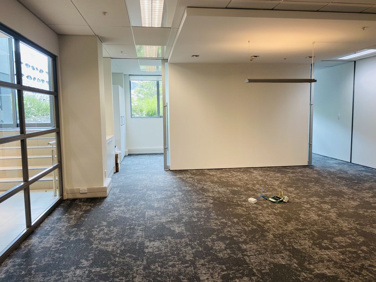 Modern, well presented Takapuna office - Veel