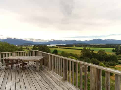 270 Hillside-Manapouri Road, Manapouri