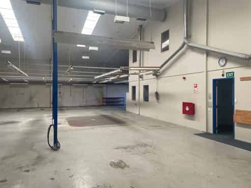 Gill Street warehouse with parking and profile