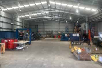 Modern Moturoa Workshop with Secured Yard