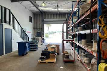 Modern Moturoa Workshop with Secured Yard