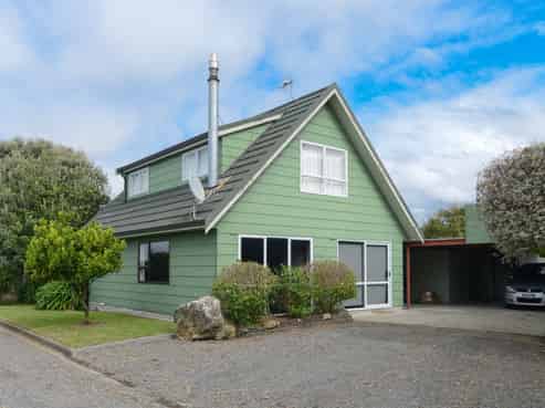55 Watchman Road, Westshore