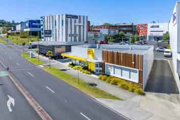 SILVERDALE STANDALONE STANDOUT
