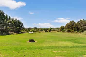 40 Farley Road, Clarks Beach