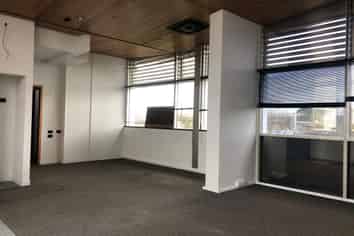 Prime New Lynn Retail