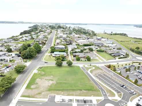 2/97 Hamurana Road, Omokoroa