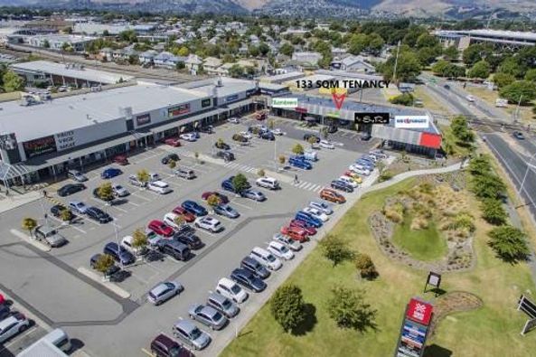 Retail at the Village in Tower Junction – pohled 6