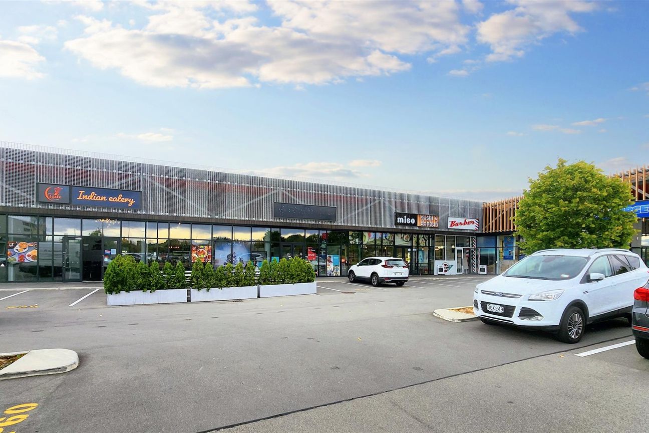 Retail at the Village in Tower Junction – pohled 5