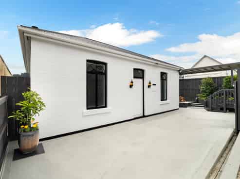 6 Magnetic Street, Port Chalmers