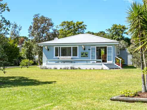 35 Marlin Place, Whiritoa