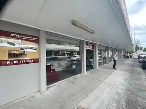 Large Retail Outside of Mall