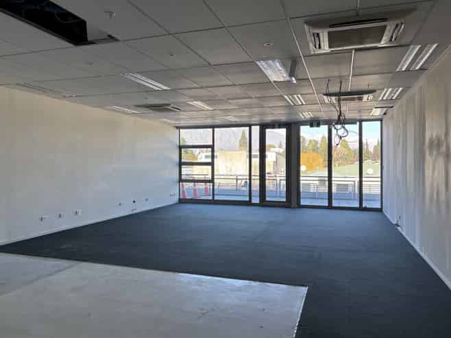 CBD Office with Balcony - Mountainwatch House