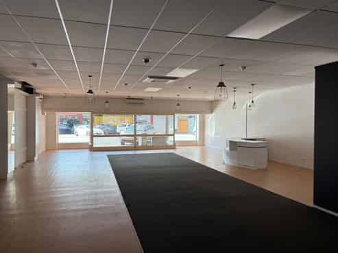 Popular retail location for lease