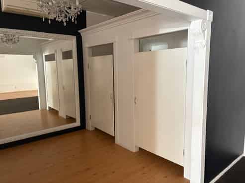 Popular retail location for lease