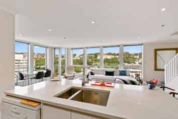 P1/163 The Terrace, Wellington Central