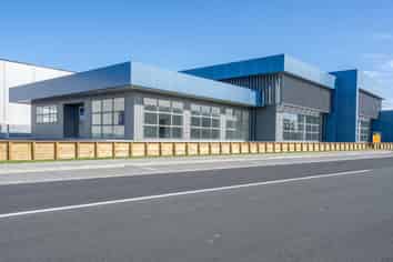 Stunning New Showroom & Warehouse