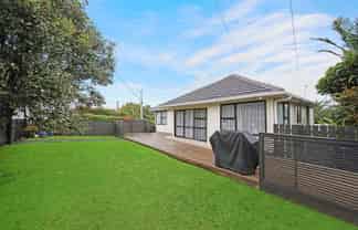 6 Cobham Crescent, Kelston