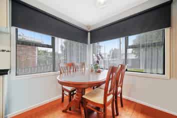 6 Cobham Crescent, Kelston