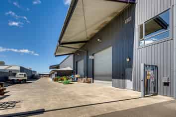 Standout Industrial Warehouse for Lease