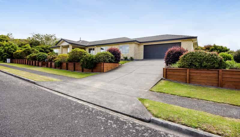 2A Elizabeth Grove, Stratford