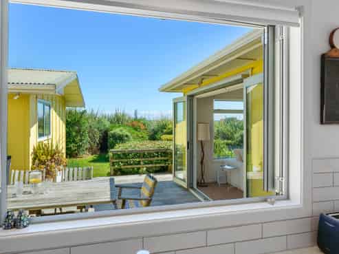 1 Rodney Avenue, Te Horo Beach