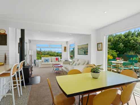 1 Rodney Avenue, Te Horo Beach