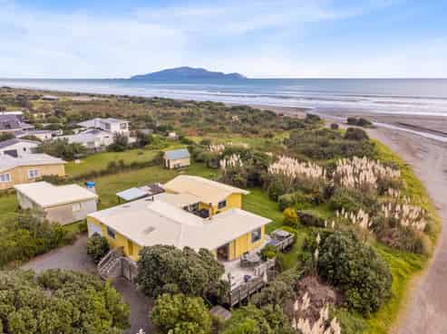1 Rodney Avenue, Te Horo Beach