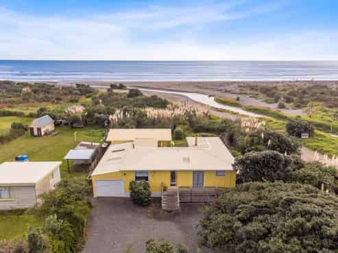 1 Rodney Avenue, Te Horo Beach