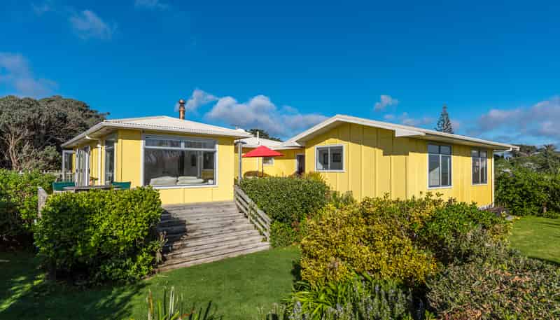 1 Rodney Avenue, Te Horo Beach