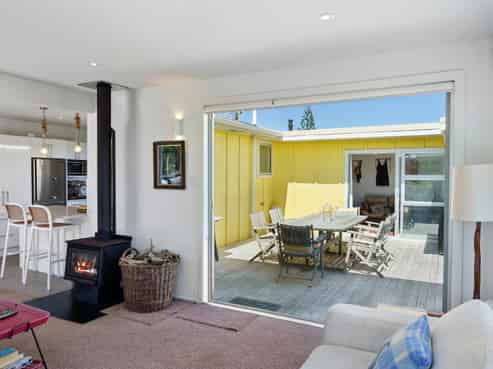 1 Rodney Avenue, Te Horo Beach