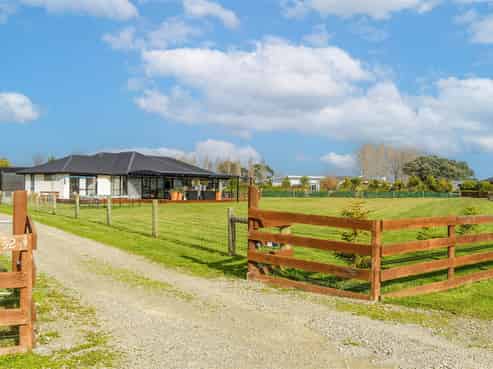 32 Northside Drive, Waikuku