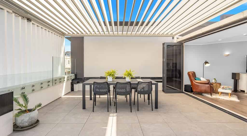 L2/30 Victoria Road, Devonport, North Shore City For Rent