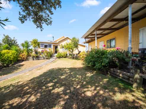 90 Apple Valley Road, Mahana