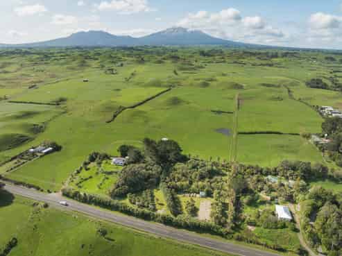 6388 South Road, Rahotu