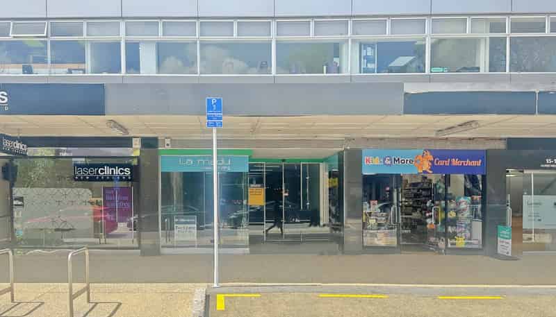 15-17 Hurstmere Road, Takapuna