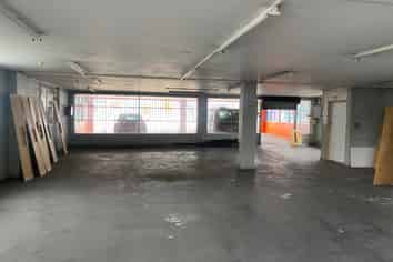 Prime Location Showroom Retail