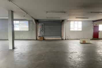 Prime Location Showroom Retail
