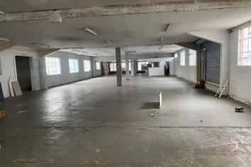Prime Location Showroom Retail