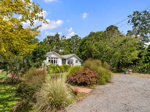 9 Taupaki Road, Taupaki