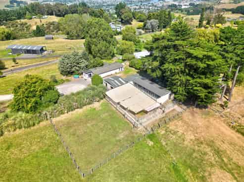 Lifestyle retreat and pet paradise 