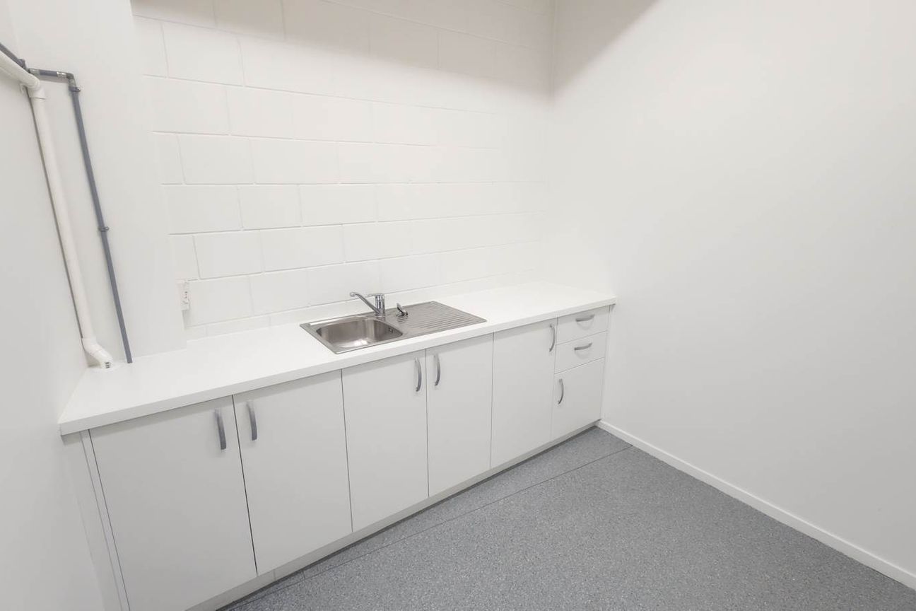 PRIME OPPORTUNITY ON VULCAN LANE - Mai multe