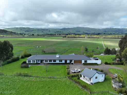 23 Dakins Road, East Taratahi