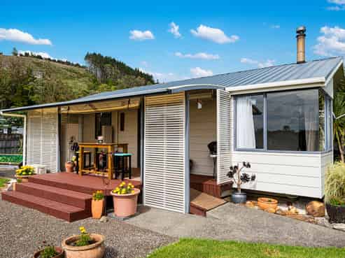 466 Crane Road, Kauri