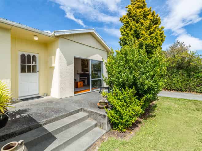 7 Reading Street, Greytown