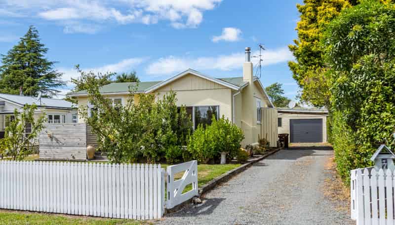 7 Reading Street, Greytown