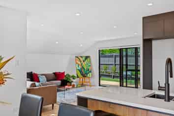 4/13 Fairdale Place, Birkdale
