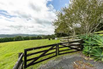 36 Dalkeith Drive, Kauri