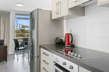 5/300 Lake Terrace, Two Mile Bay
